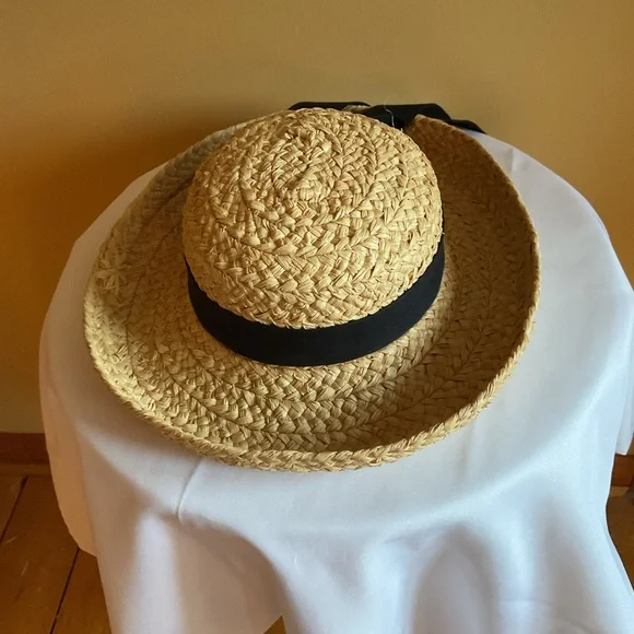 Helen Kaminski Raffia Straw Hat with Black Ribbon Handmade in Madagascar - Picture 3 of 10
